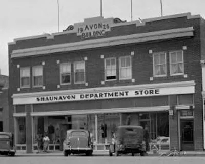 13. Avon Building (I.D.A. Pharmacy) 353 Centre Street
