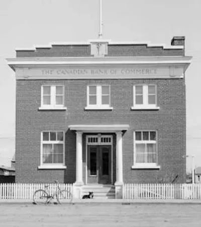 07. Canadian Bank of Commerce (Binkley's Funeral Service) 206 Centre Street