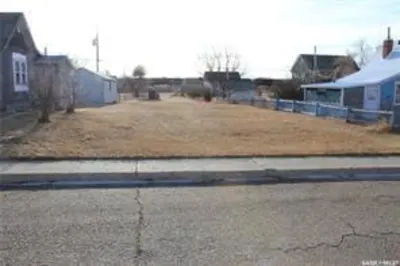 274 2nd Avenue E - Listing # SK992471 main thumbnail