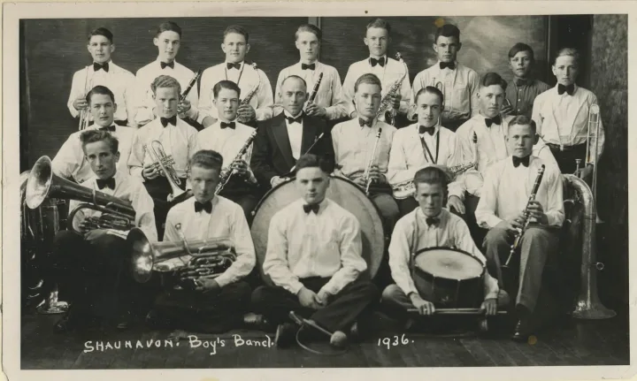 Shaunavon Boy’s Band 1936 Shaunavon Standard article, May 7 1936 lists band members as: Conductor E. Penlerick, Grant McFetridge, Neil Ross, Bob Dunbar, Myron McElgunn, cornets; Ronald Dunbar, trombone; Jim Hopkins, George Dunbar, baritones; Howard Reeves, Glenn Cardno, Jack Barr, Norman Griffin, clarinets; Harold Bowman, alto; Jack Stevenson, Allan Hamilton, Donald Innes, saxophones; Jim Stephenson, Tom Heal, basses; Jack Weymark, Garvin Ross, drums