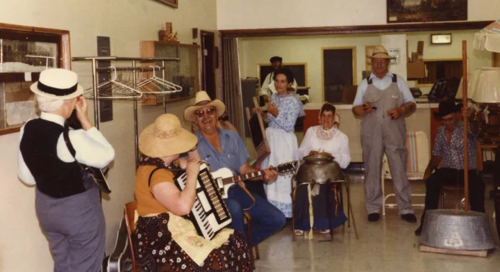 Noteku Stubble Jumpers 1985 (l-r) Agnes Meinert, ??, Jack Bolianatz, Margaret Brady, Millie Phalen, ??, ??