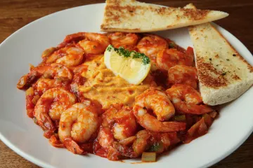 image of CREOLE SHRIMP & GRITS