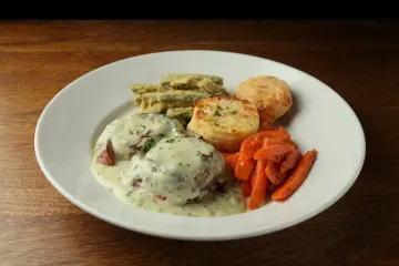 image of CHAMPAGNE BEEF TENDERLOIN