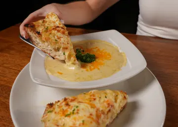 image of BROCCOLI CHEESE SOUP