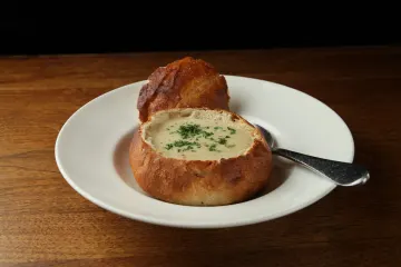 image of CLAM CHOWDER SOUP