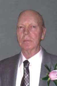 Gustum, Stanley