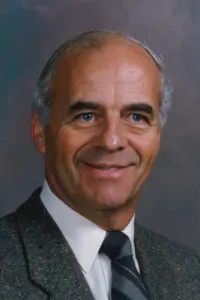 Dr. Robert Plaxton