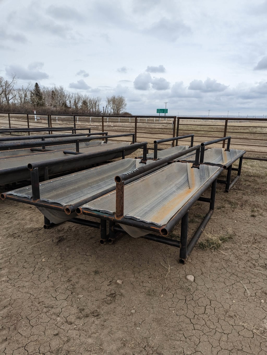 10ft Bunk Feeders Perlich Bros.
