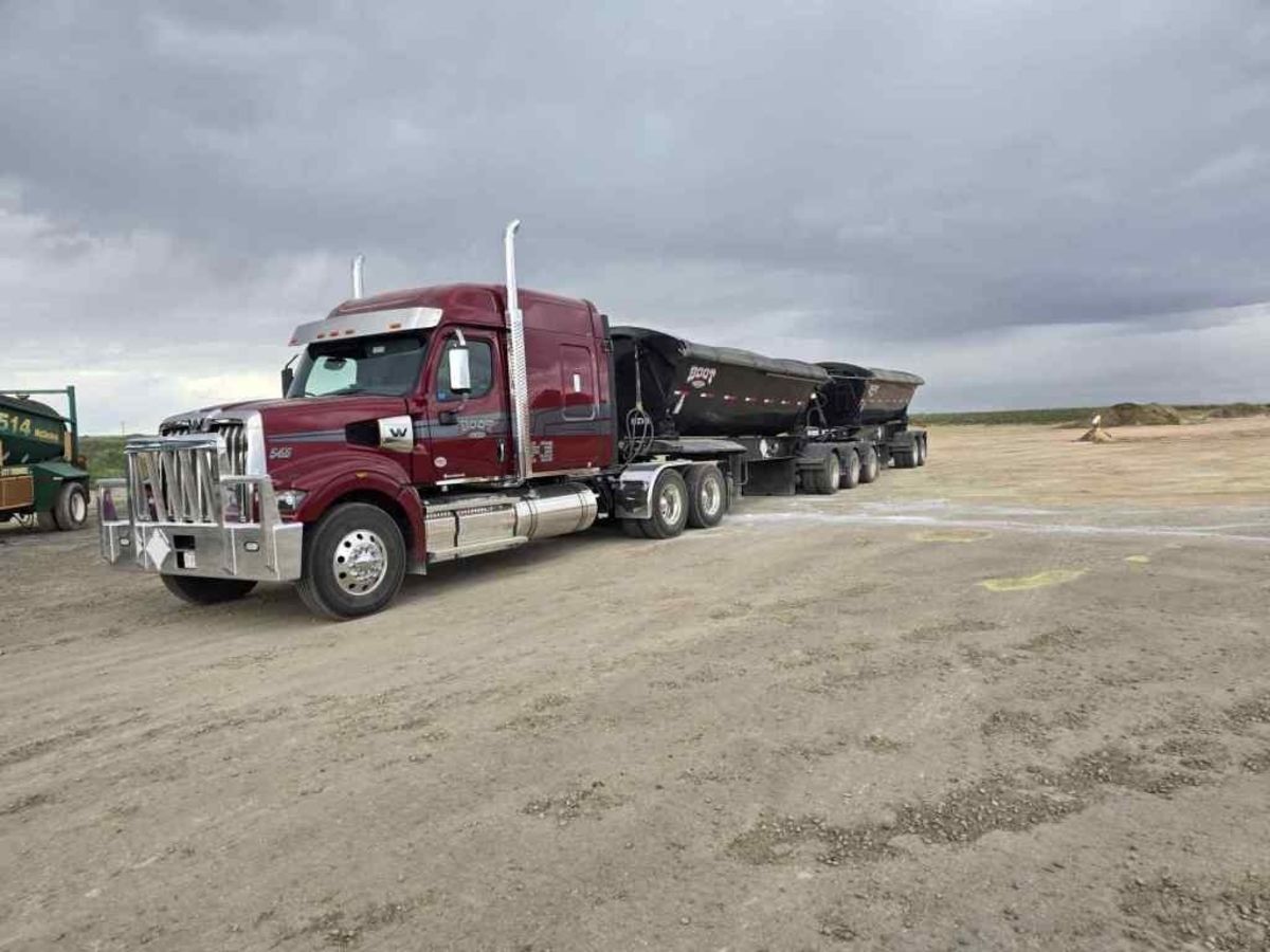 Side Dump trailer