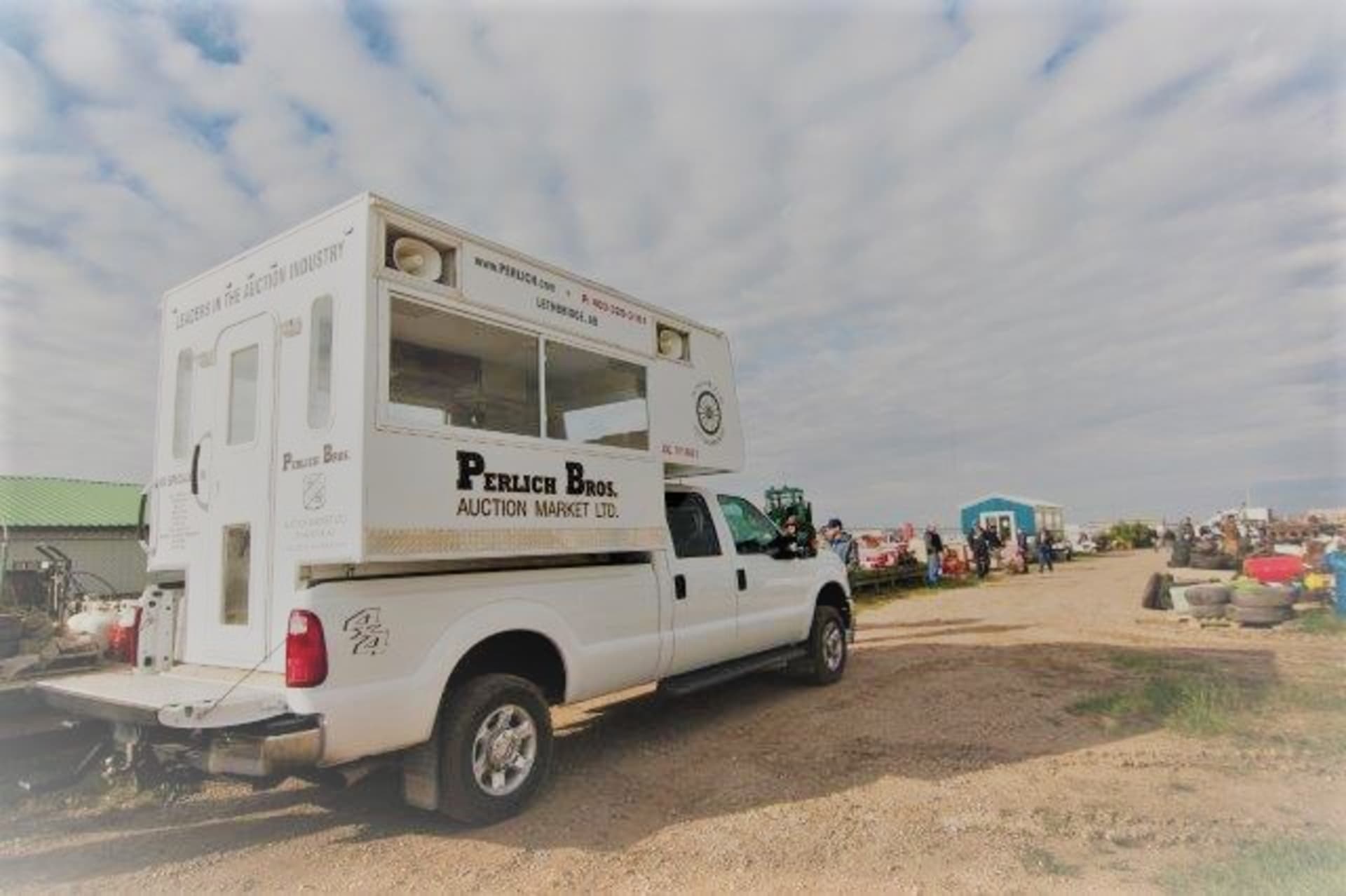 LETHBRIDGE MACHINERY & EQUIPMENT CONSIGNMENT SALE Perlich Bros.