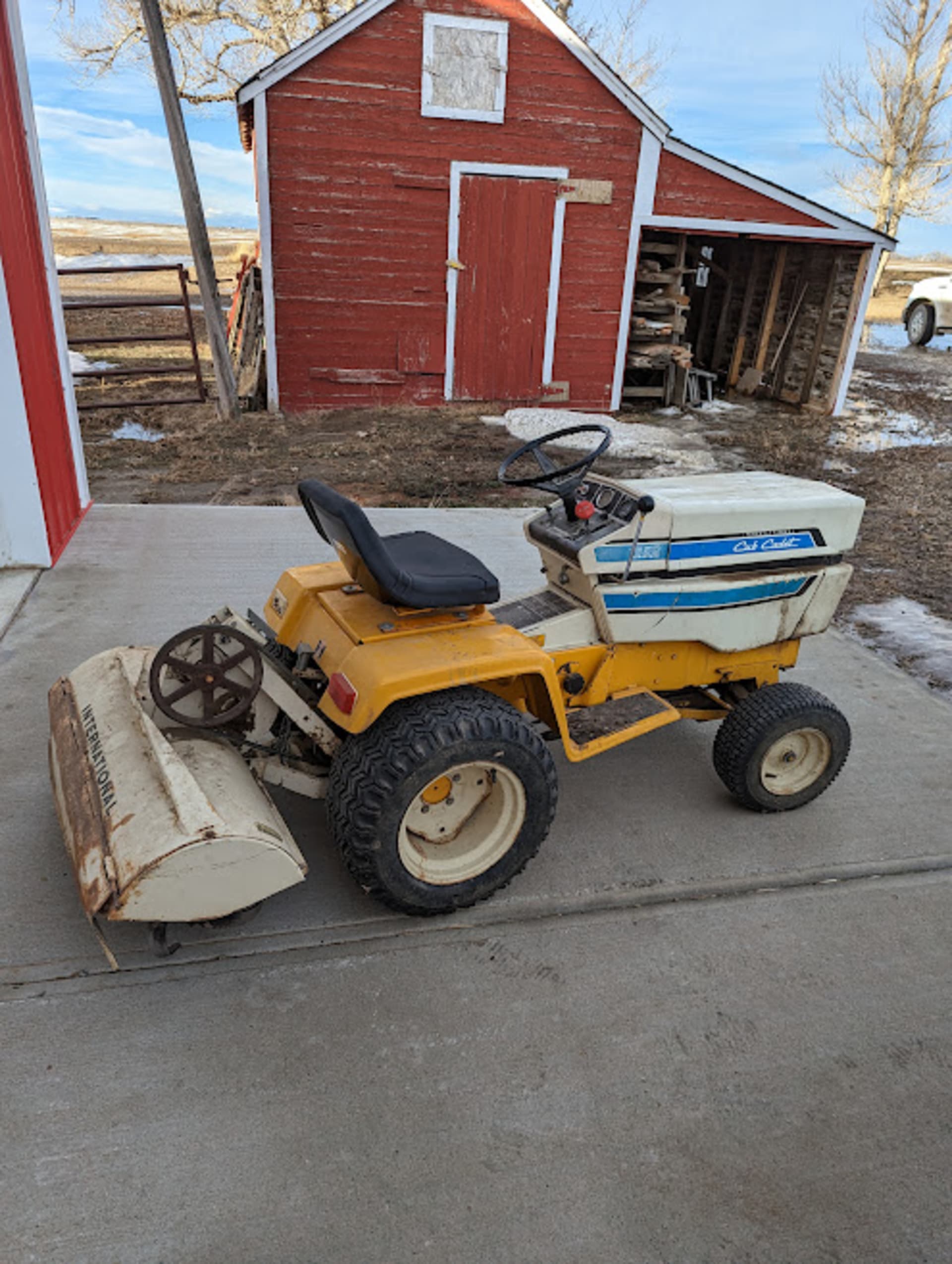 Cub Cadet 1650 Perlich Bros.