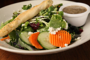 image of FARMERS’ MARKET SALAD