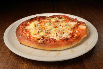 image of ALMOND CHICKEN PIZZA