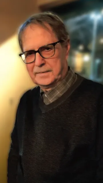 Robert "Bob" Moch