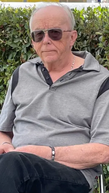 Delbert "Del" Andrews