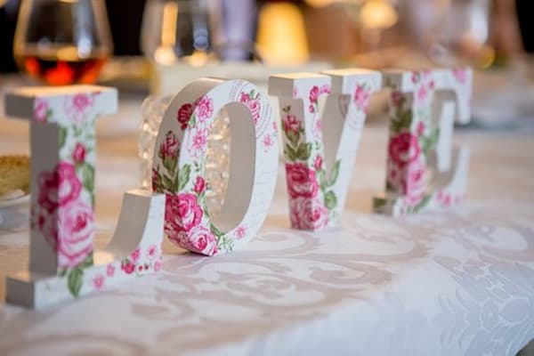 必見 結婚祝いをベストタイミングで贈る18のケース Tanp タンプ