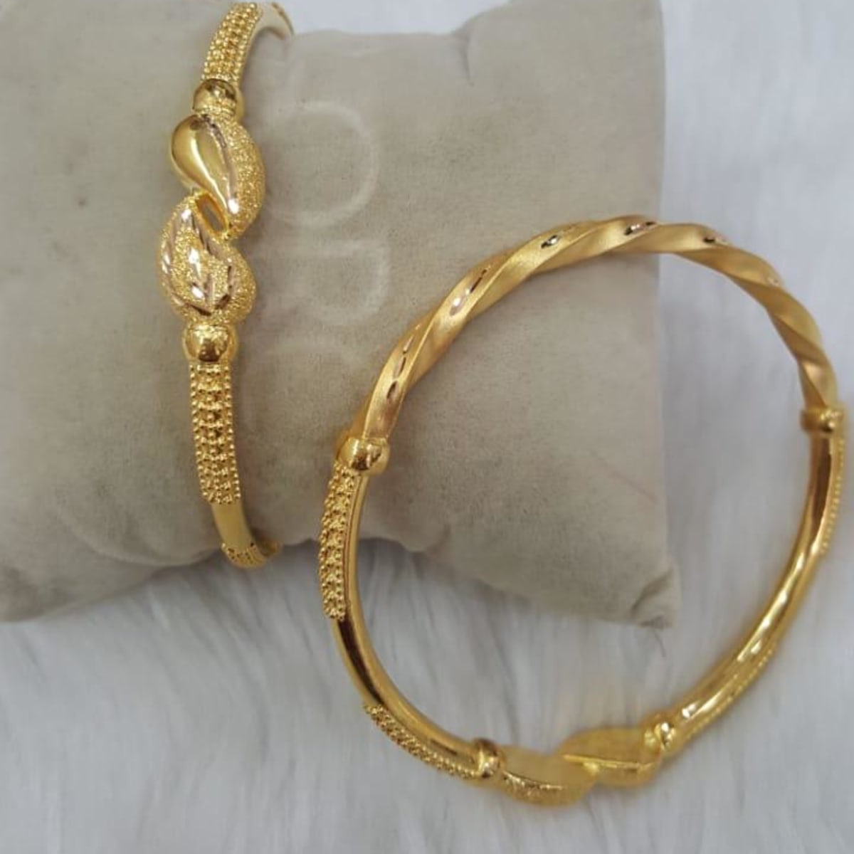 Buy Gold Fancy Bangles Online | Lal Thanga Maligai - JewelFlix