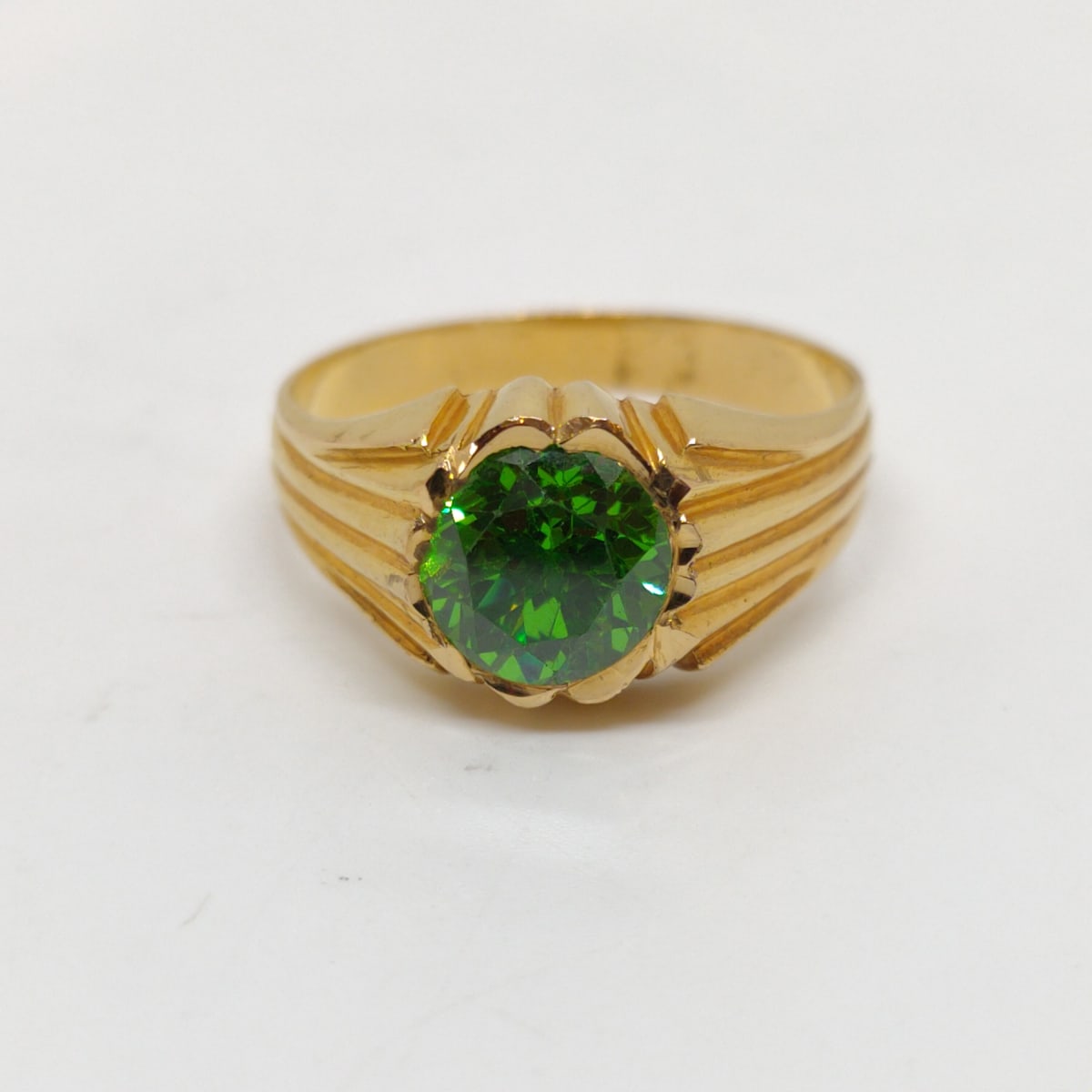 Buy Chakrapaani Green Stone Ring Online | Sri Ganesh Jewellers - JewelFlix