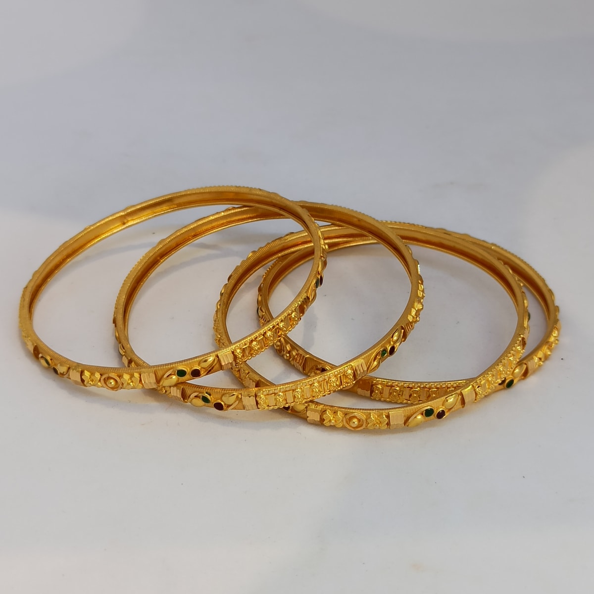 Buy Gold Kemp Stone Bangle Online | Rishabh Jewellers - JewelFlix