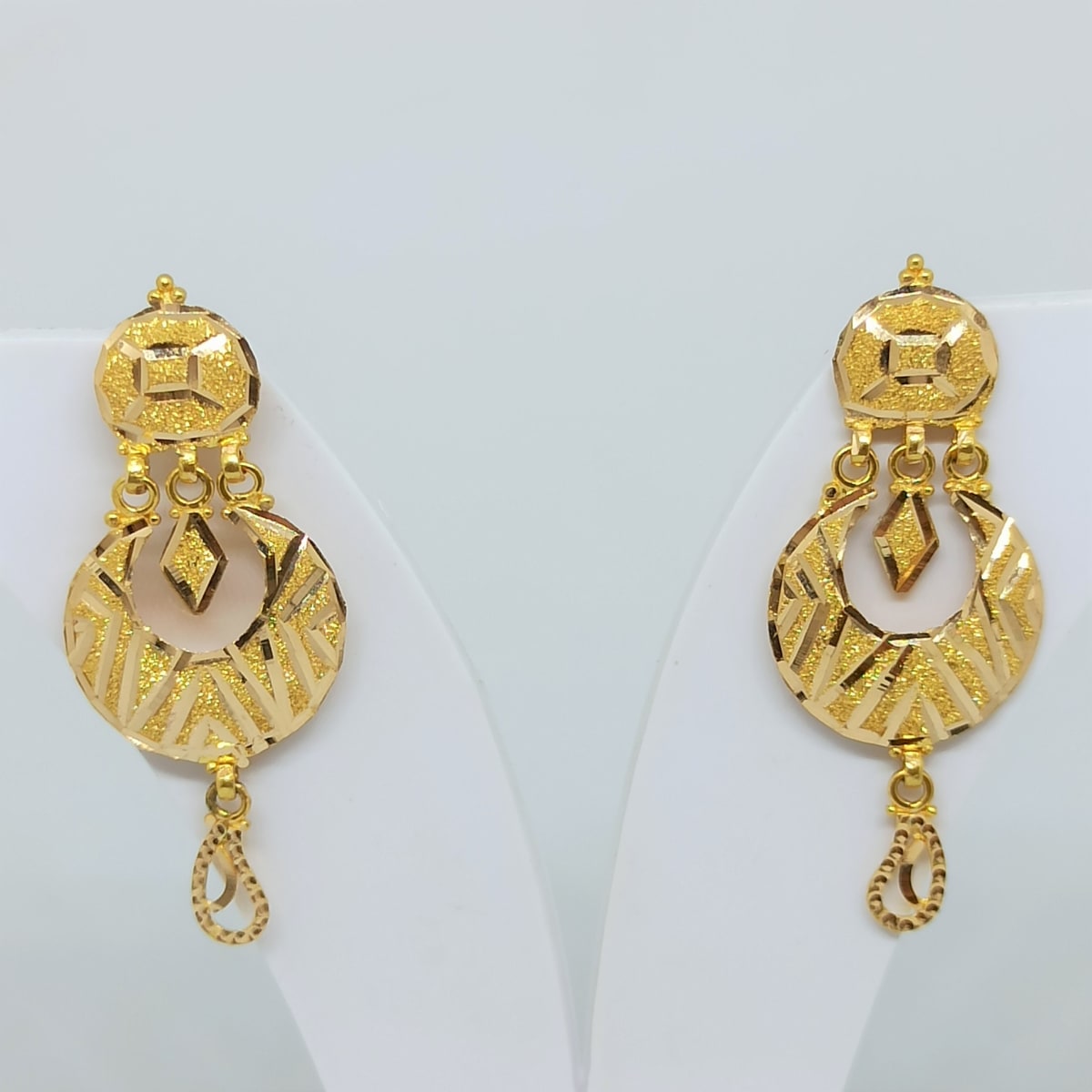 Buy Plain Gold Slash Chaandbali Online | Jk Jewellers - JewelFlix