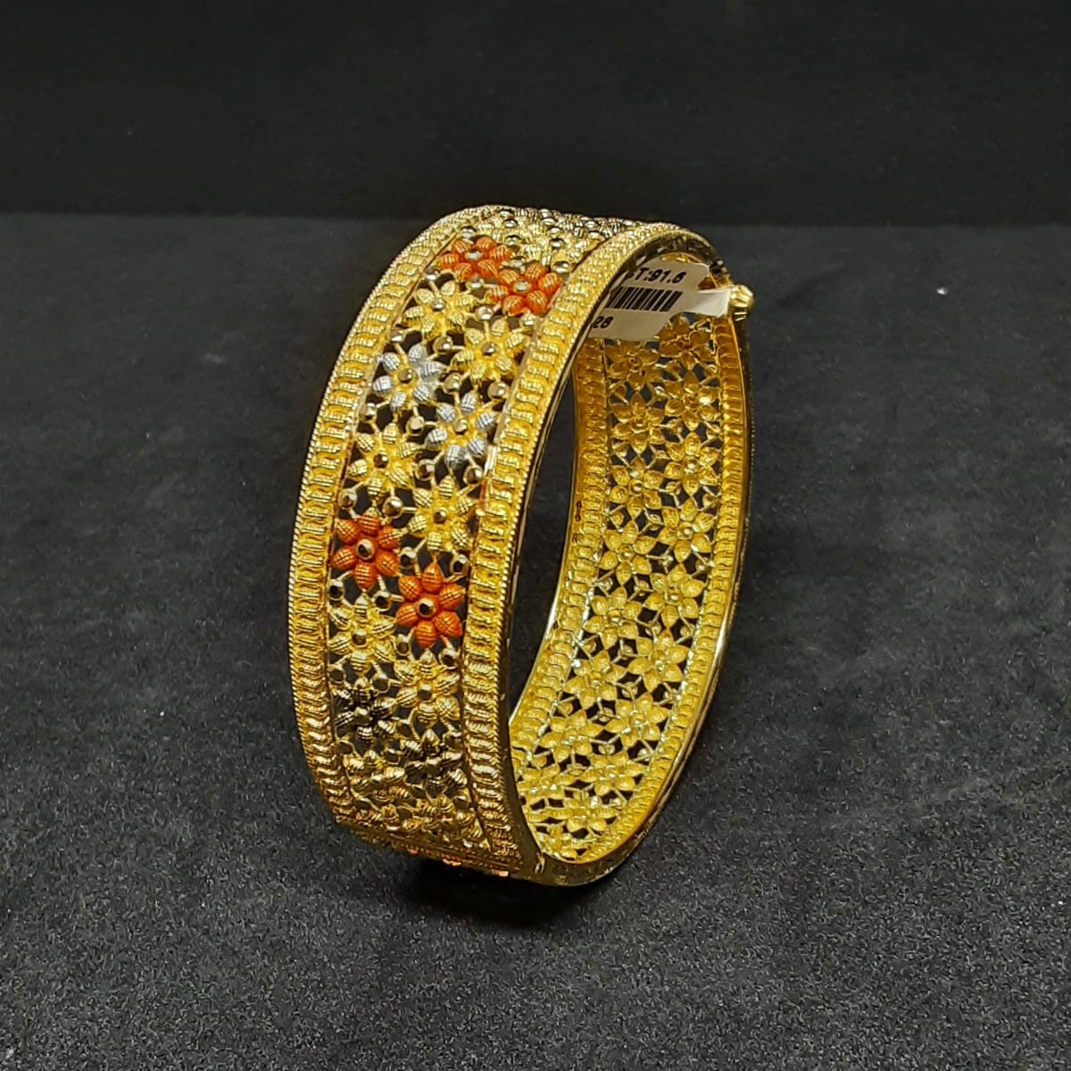 Latest single bangle designs in gold hotsell