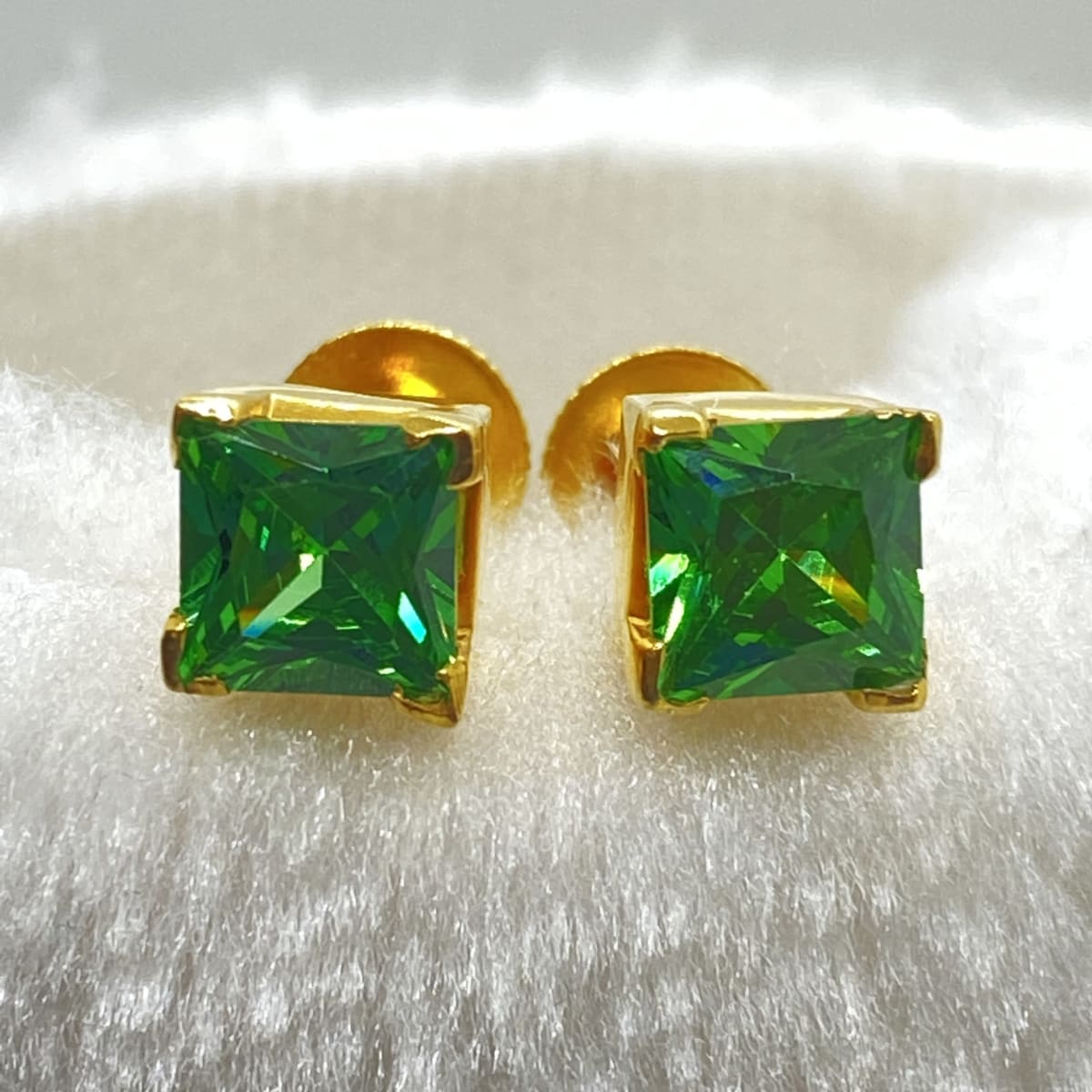 Green stud earrings gold hotsell