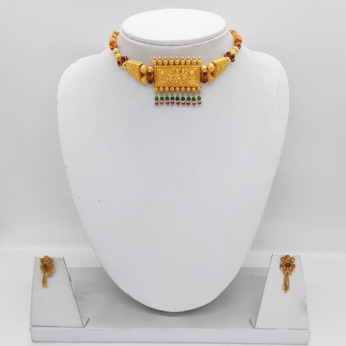 Fancy choker store
