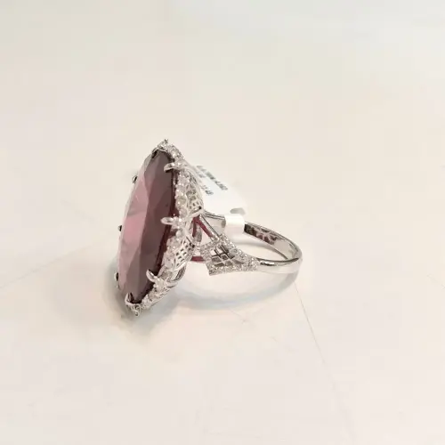 DIAMOND RUBY OVAL RING