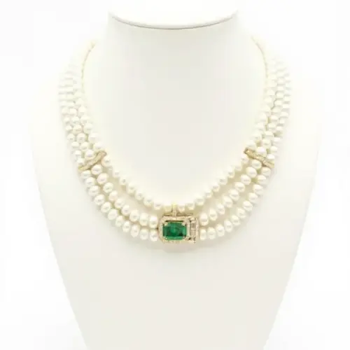 EMERALD OCTO NECKLACE