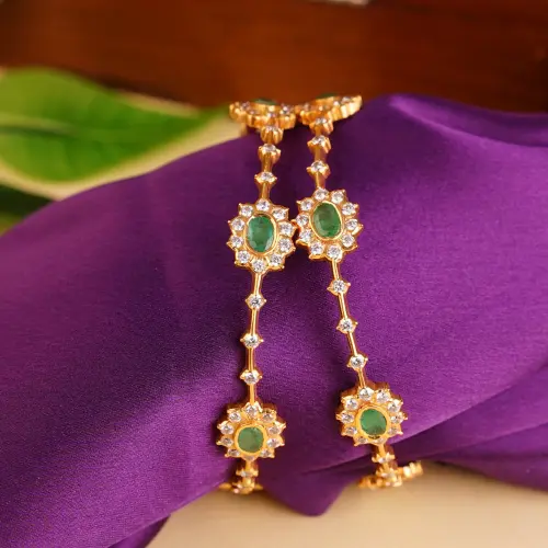 BANGLES