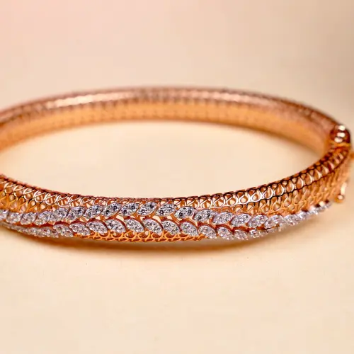 18K WOMEN BRACELET