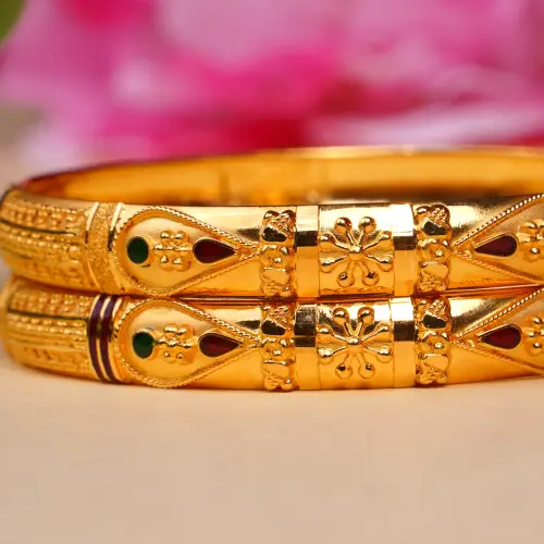 BANGLES