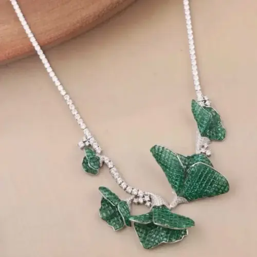 Invisible stones Necklace