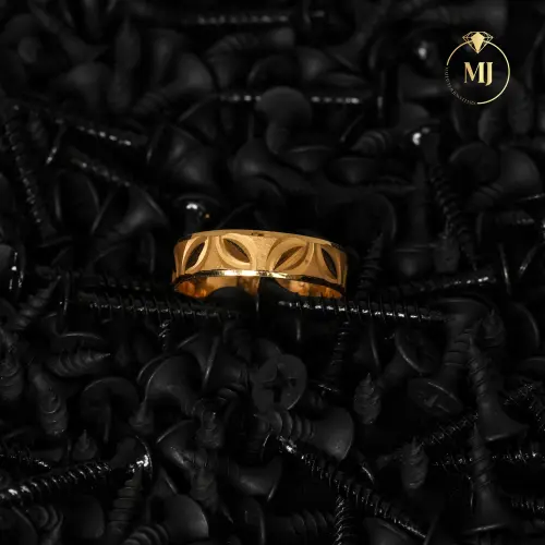 Leafline Gold Ladies Ring