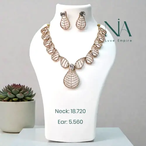 Mozzo Necklace 25