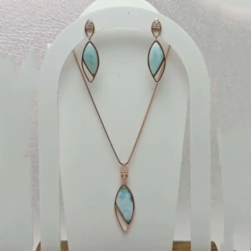 Aquamarine pendant