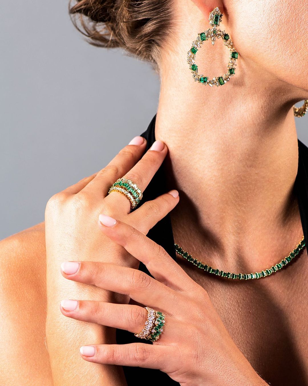 Dripping in emeralds with Suzanne Kalan💚 