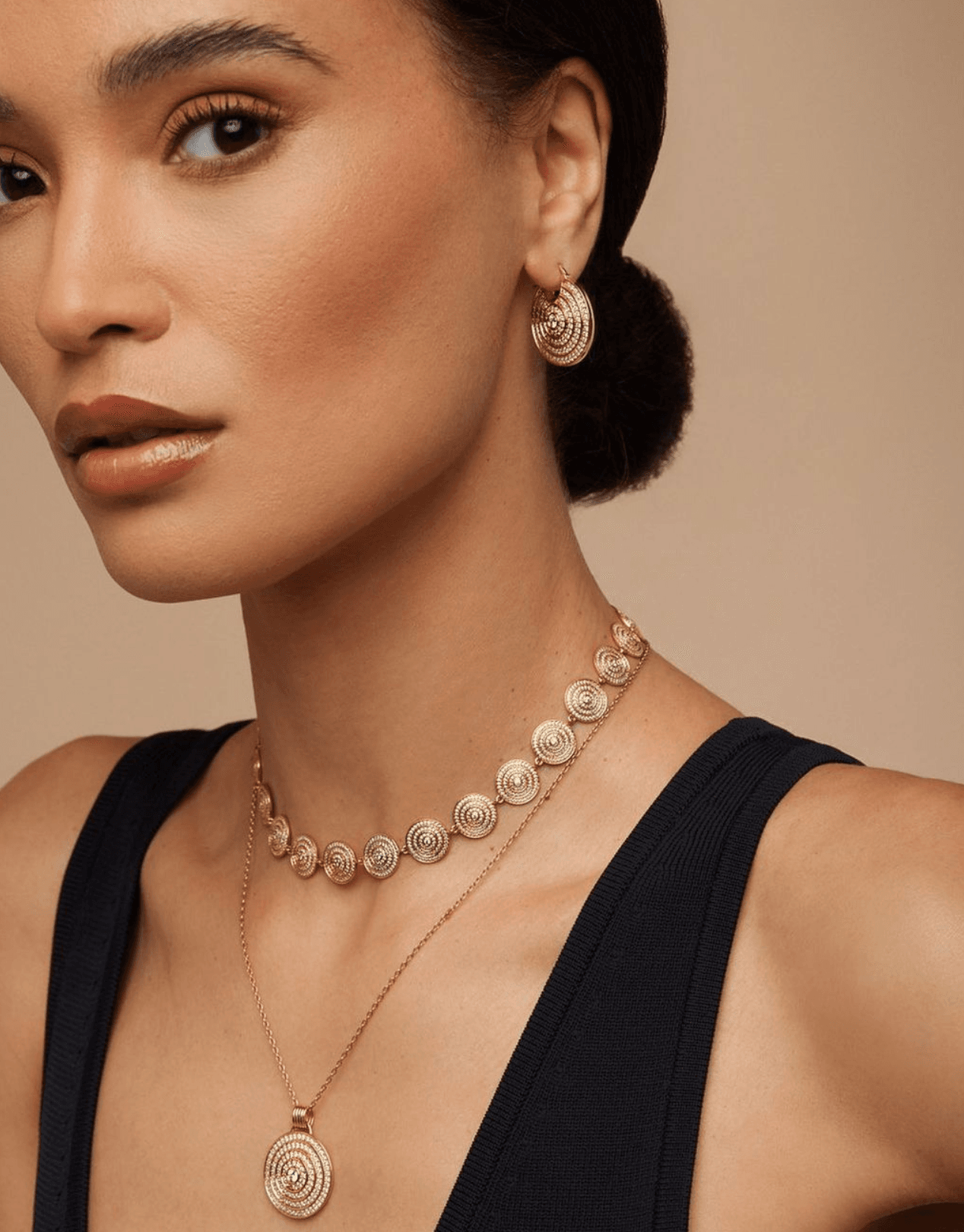 Almasika - Universum Pave Hoops