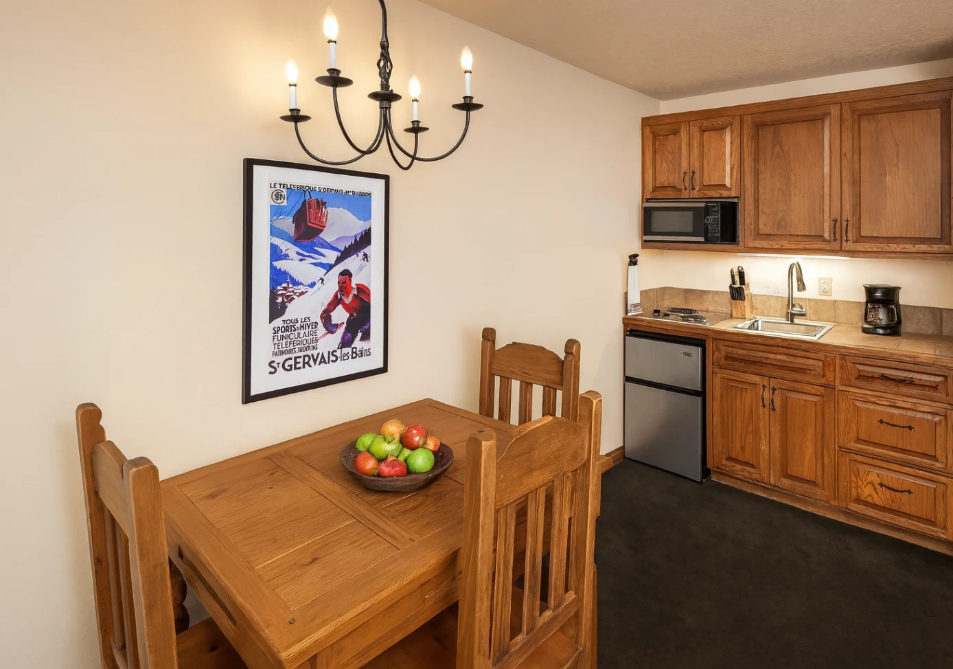 Queen Suite at Alpine Village Suites, Taos Ski Valley — photo 2 of 3
