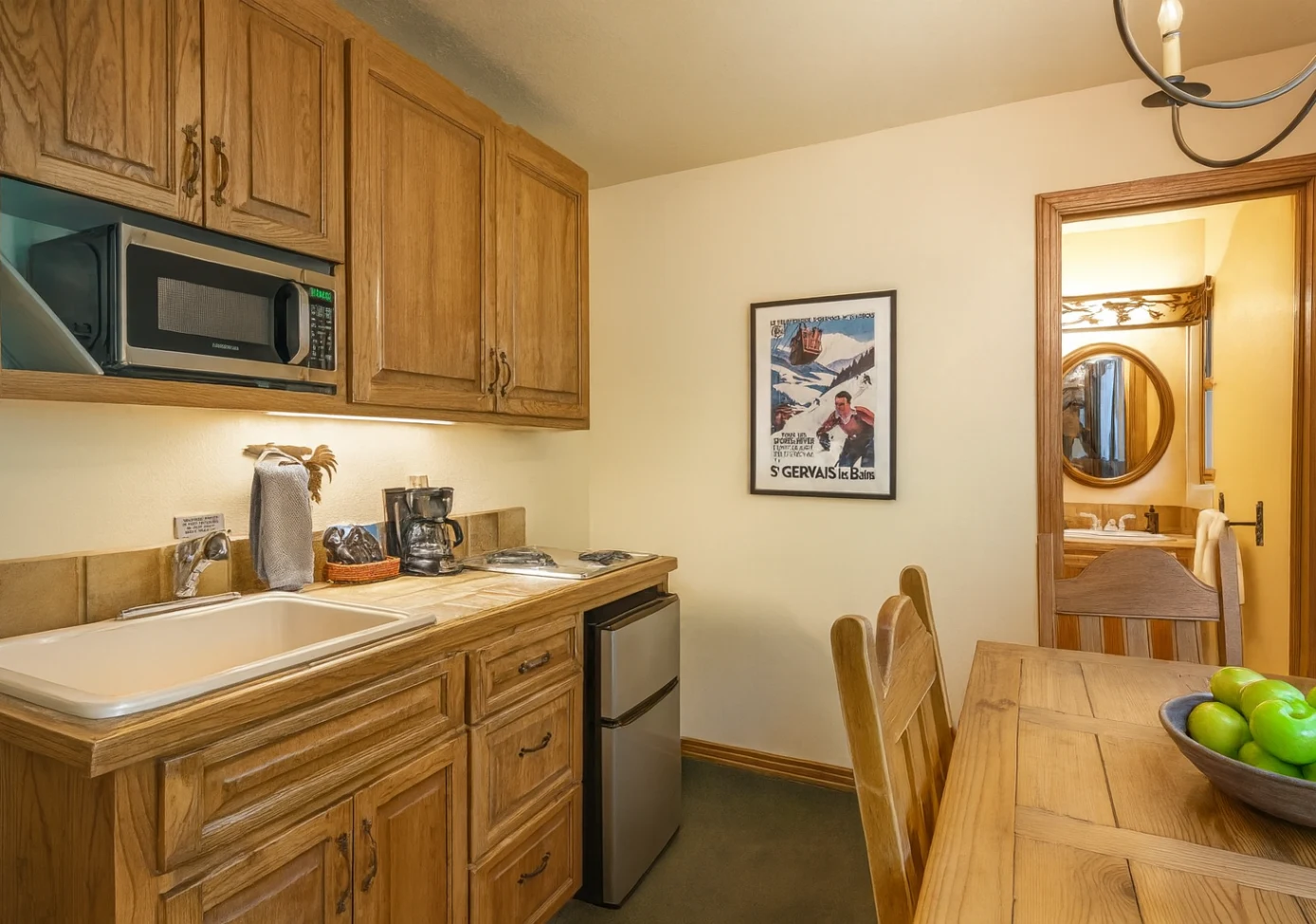 Studio 24 at Alpine Village Suites, Taos Ski Valley — photo 2 of 2