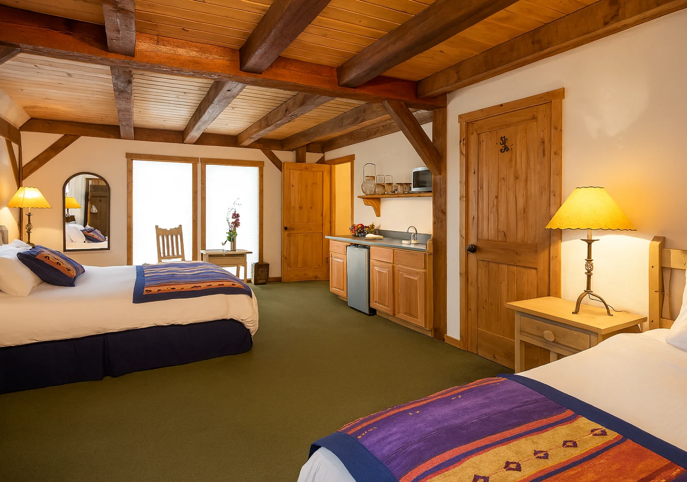 Mountain House at Alpine Village Suites, Taos Ski Valley — photo 2 of 12