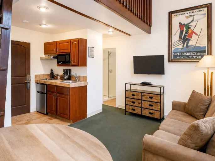 Studio Loft at Alpine Village Suites, Taos Ski Valley — sleeps 4