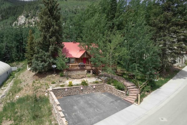 image of parking at the chalet
