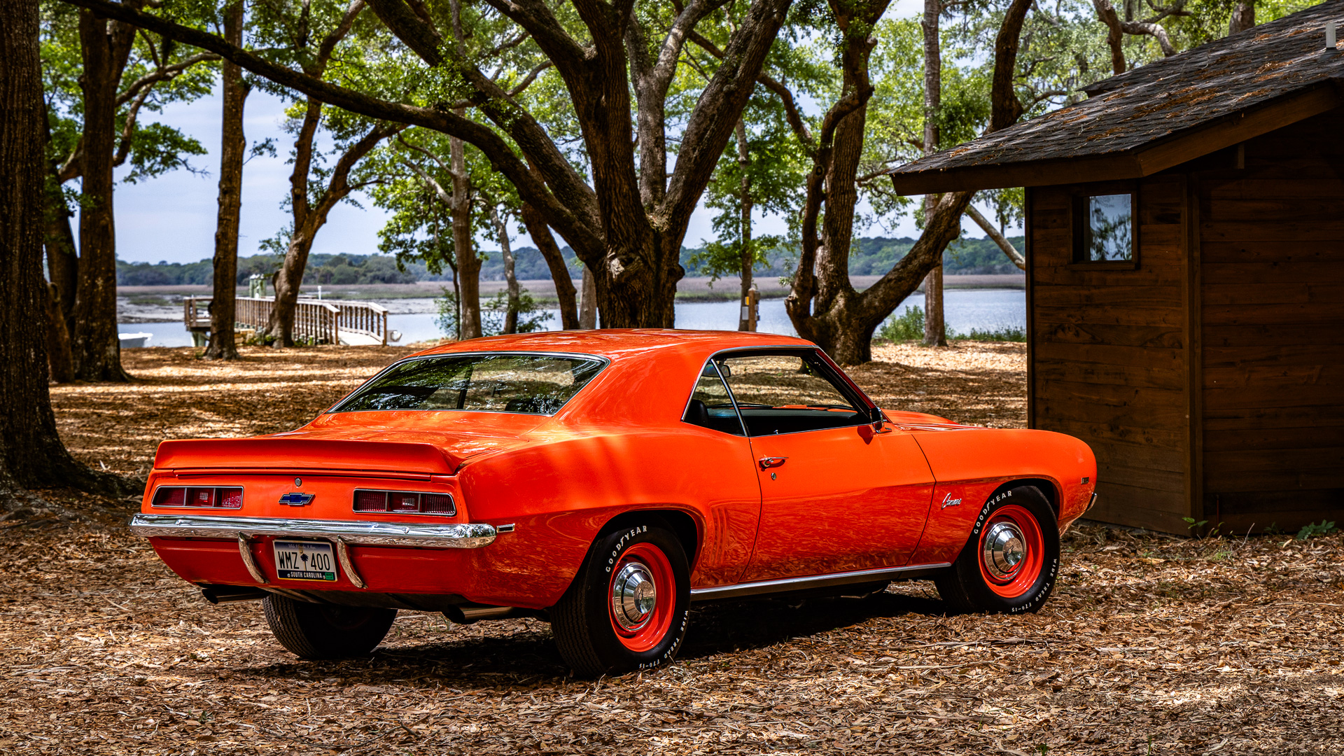 427 big block V8 engine in the 1969 Camaro