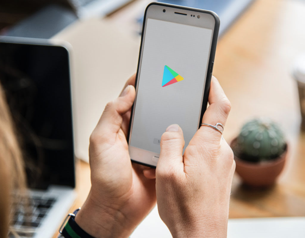 How to Submit Your Android App to Google Play  feature image