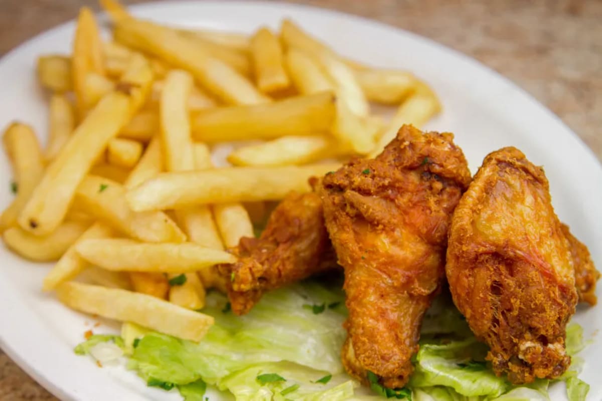 Hot buffalo wings with blue cheese dip