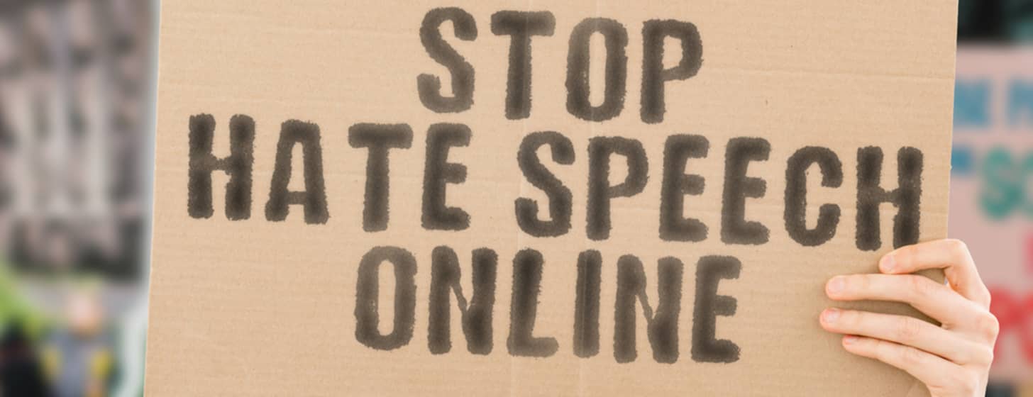 No H8: EU beschließt strengere Regeln gegen Hass im Netz