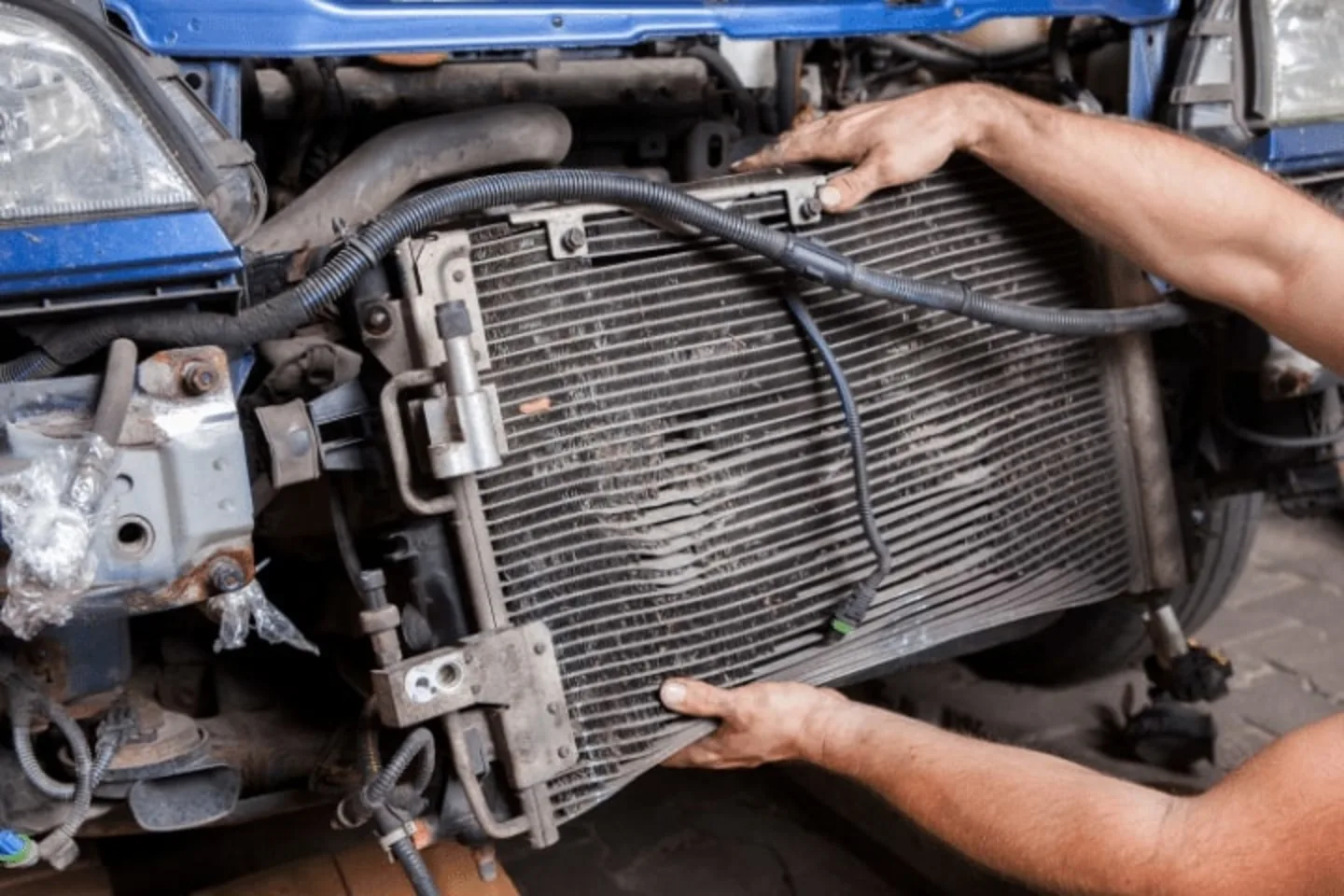 Radyatör Nedir? Araçlarda Radyatörün Görevi, Çalışma Prensibi ve Önemi | Otoparcasanblog