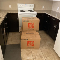Tasker Packing & Unpacking Photo
