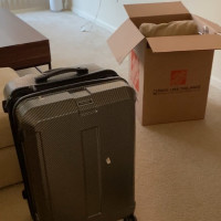 Tasker Packing & Unpacking Photo